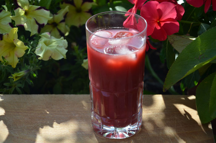 Smoothie-cerise,-pêche-blannche-et-pastèque-au-basilic_0123